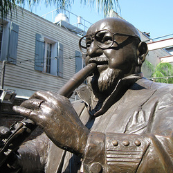 Pete Fountain statue, New Orleans