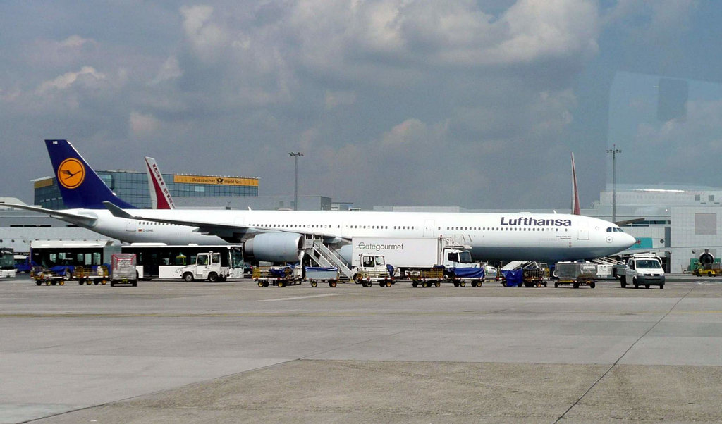 Lufthansa A340