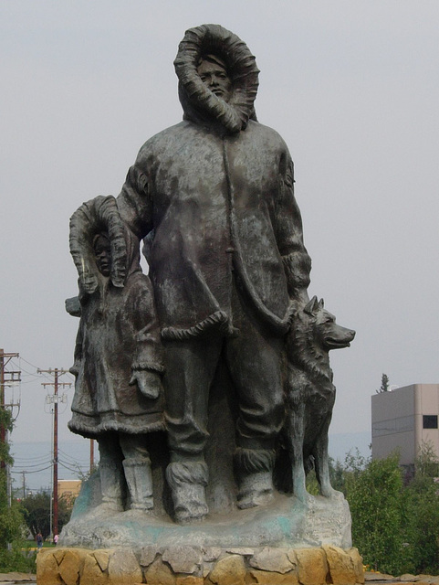 Statue honoring Alaska's settlers