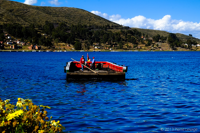 Estrecho de Tiquina - Lago Titicaca - Bolivia