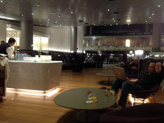 04 Doha: In The Premium Lounge