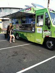 NomNom Truck with NO line