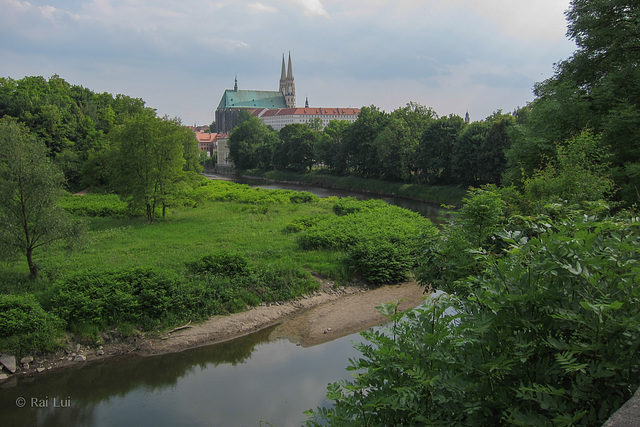 An der Lausitzer Neiße: Blick auf Pfarrkirche St. Peter und Paul (Görlitz)