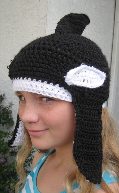 Orca hat, side