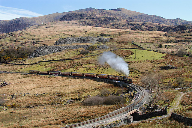 Approaching Rhyd Ddu