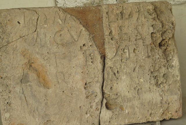 Traismauer : inscription mystérieuse.