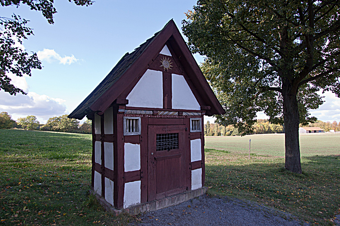 20121008 1540RWw Heiligenhäuschen, Wegekapelle