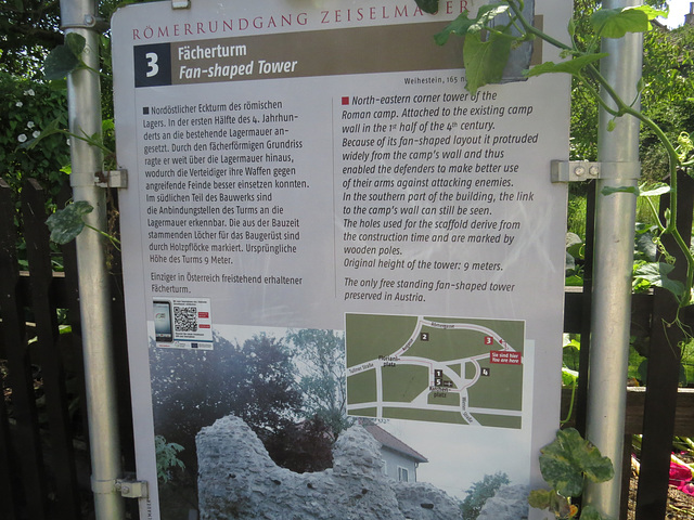 Zeiselmauer : panneau sur la Fächerturm