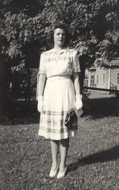 Dad's sister, Doris, about 1940