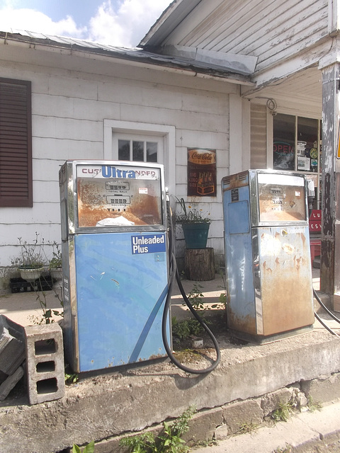 Panne sèchement rouillée / Dry gas oasis.