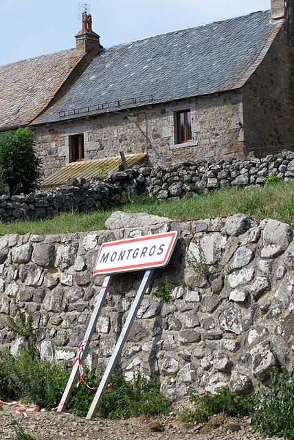 Ouf... l'arrivée à Montgros (Lozère, région Languedoc-Roussillon, France)