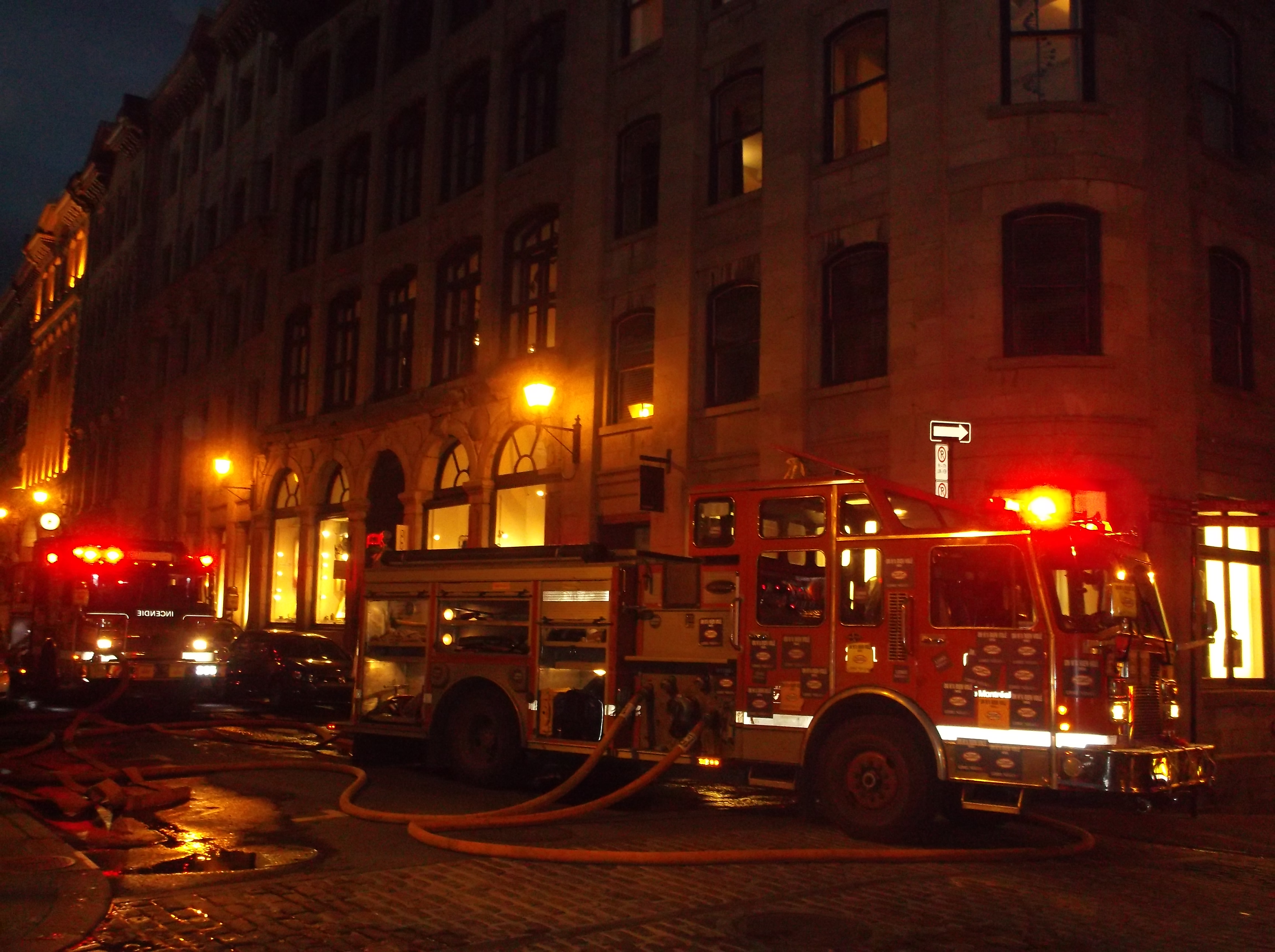 Night fire / Feu de soir.