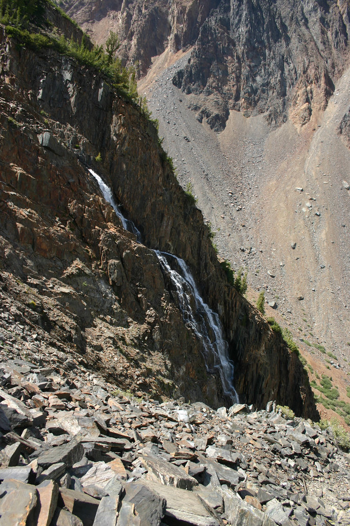 Into Lundy Canyon