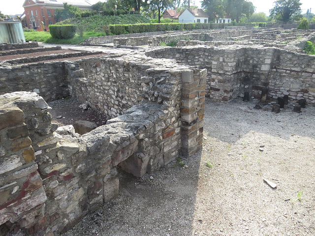 Aquincum, agglomération civile : salle à absides des grands thermes.