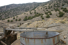 Cyanide vat & loading chute