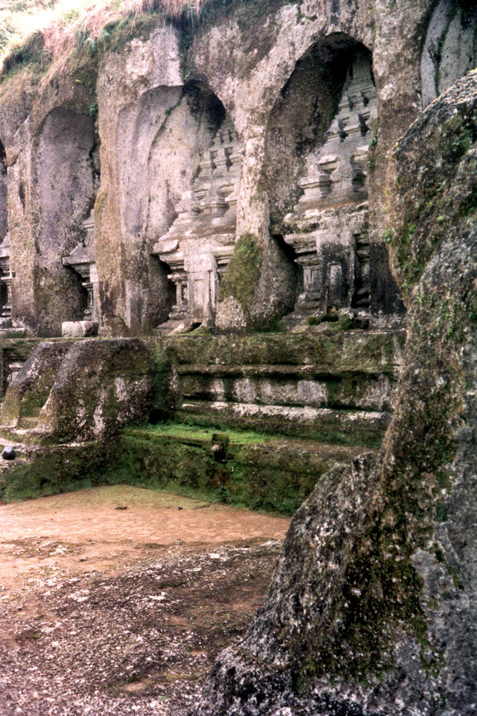 Gunung Kawi-Tampaksiring Rock Candis