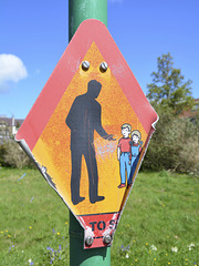 Isle of Man 2013 – Children, watch out for dark shadowy men