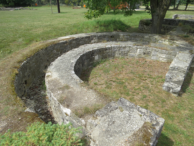 Eining : abside des thermes.