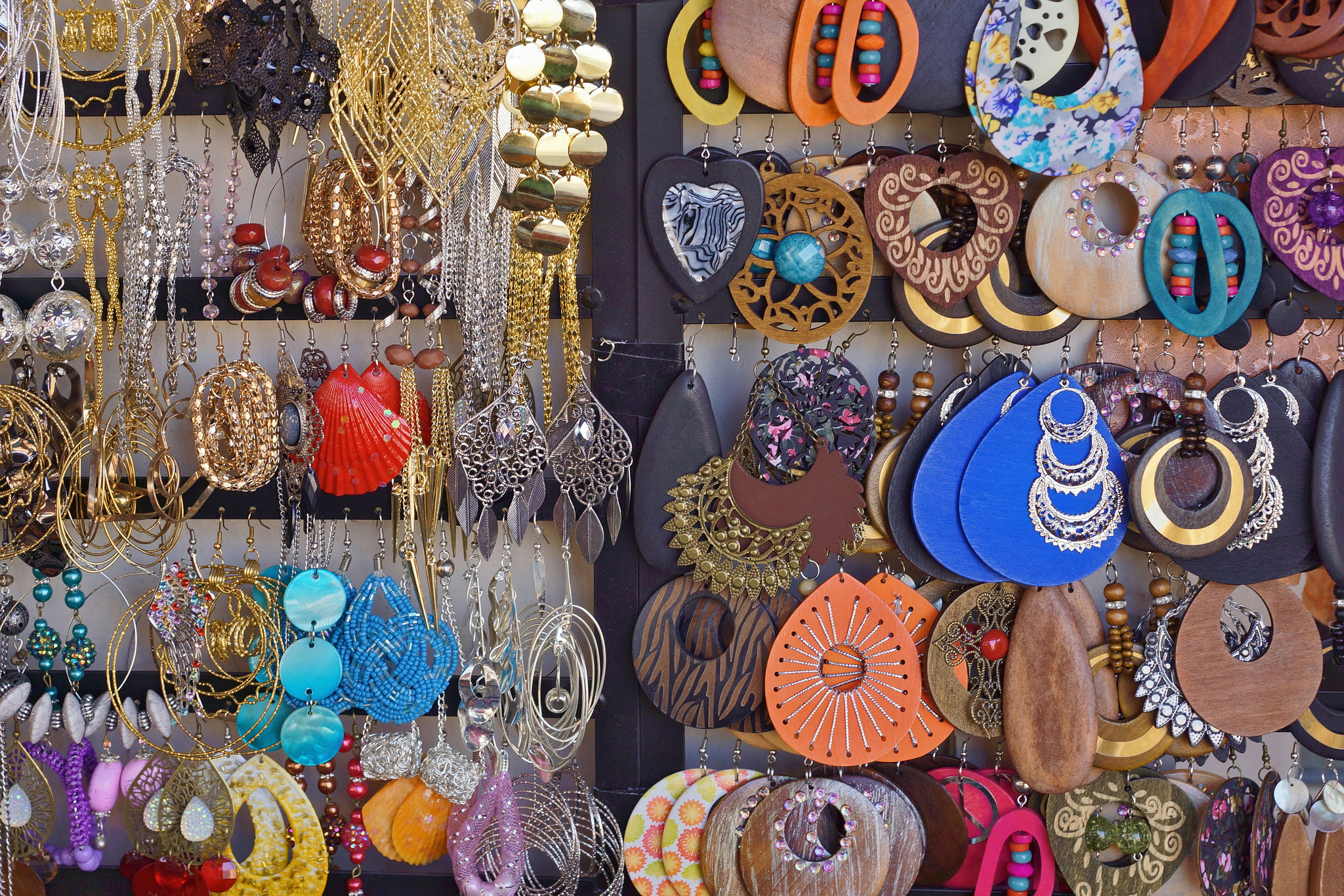 Ear Rings – Penn Avenue, Strip District, Pittsburgh, Pennsylvania