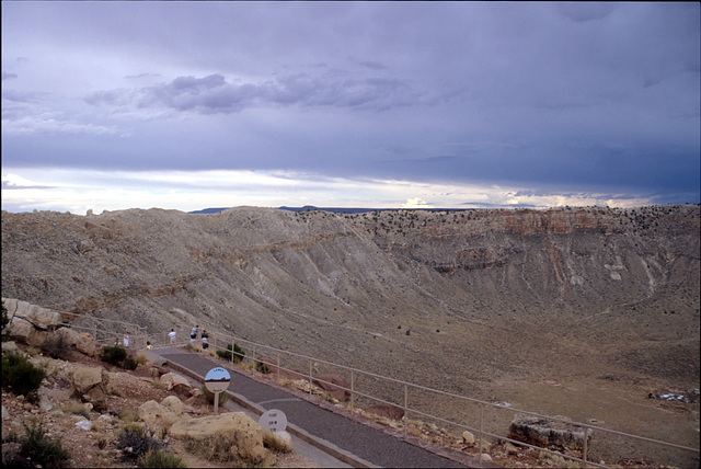 05-meteor_crater_ig_adj