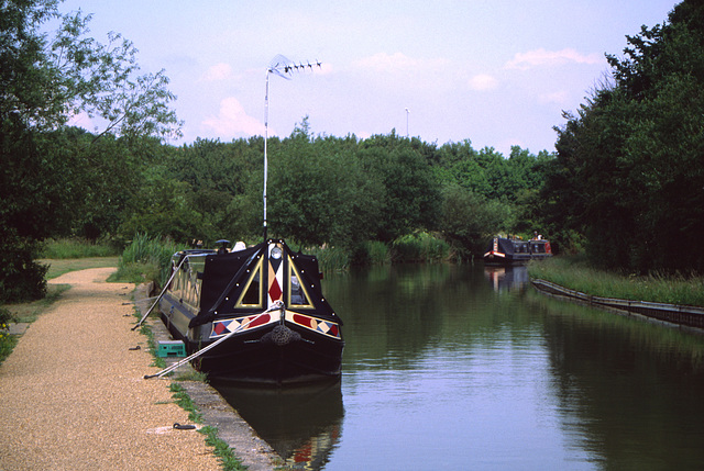 Canal Boats near Milton Keynes