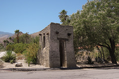 Gatehouse? Palm Springs (2544)