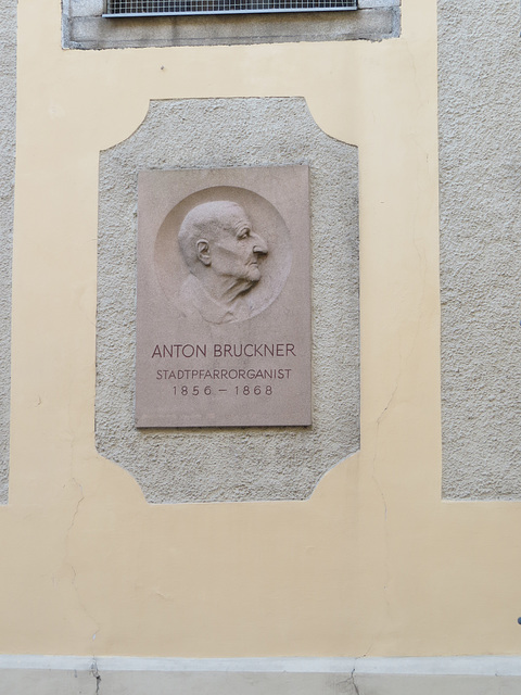 Plaque en l'honneur de Bruckner.