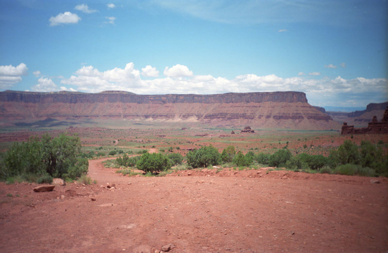 08-view_from_fisher_towers_ig_adj