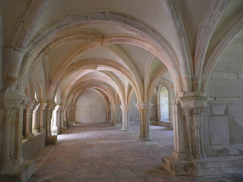 Abbaye de Fontenay : salle capitulaire