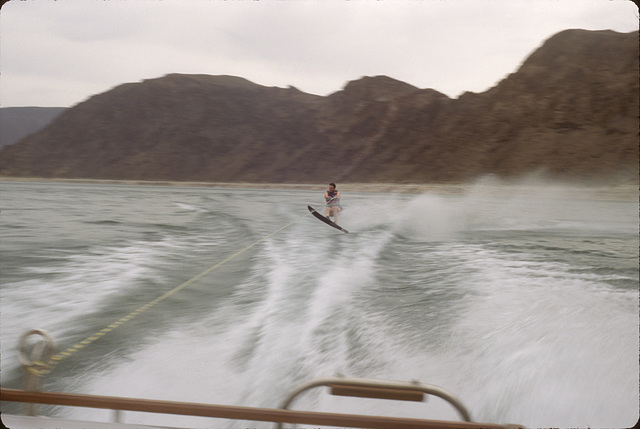 34-water_skiing_ig