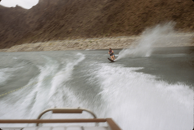 32-water_skiing_ig