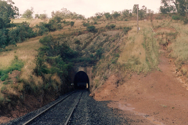 199401Limbri tunnel Up end with XPL