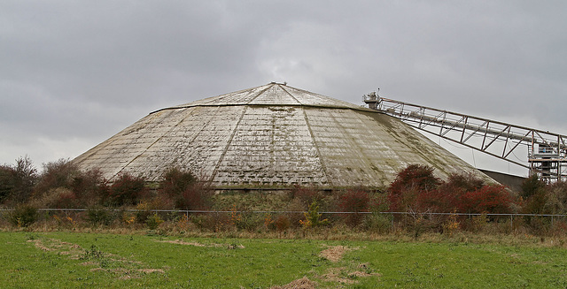 Clinker storage