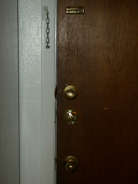 1st apartment - security locks