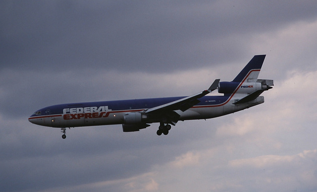 Federal Express McDonnell Douglas MD-11