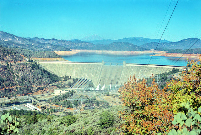 16-Shasta_Dam-9-92_adj