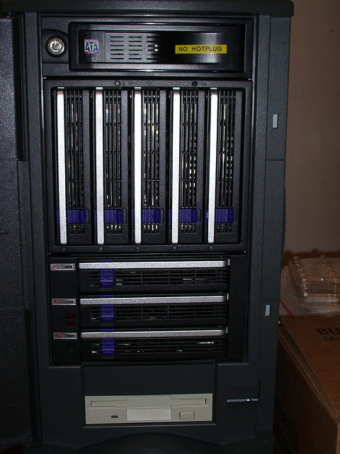 Server drive bays