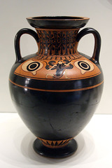 Amphora with Medusa in the Getty Villa, July 2008
