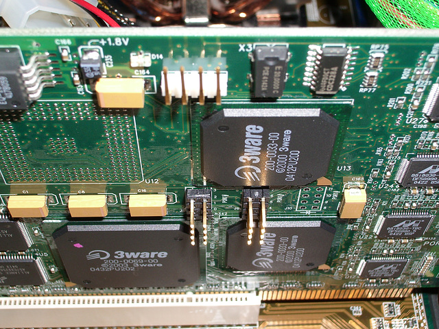 3ware 8506-8 PCI-X SATA RAID-5 controller