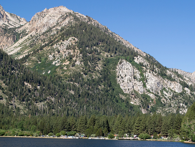 Bridgeport Twin Lakes (0304)