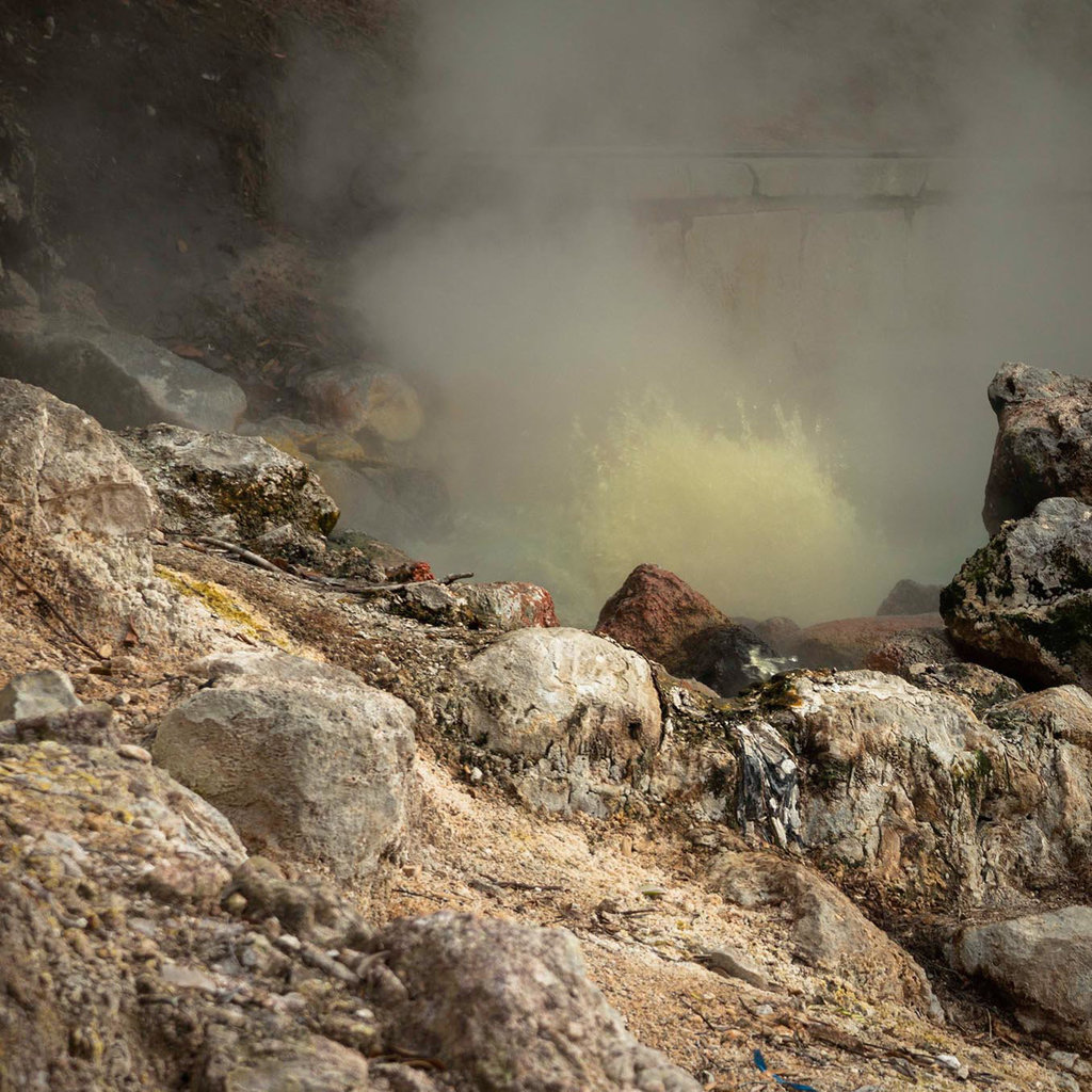 Source chaude, Furnas