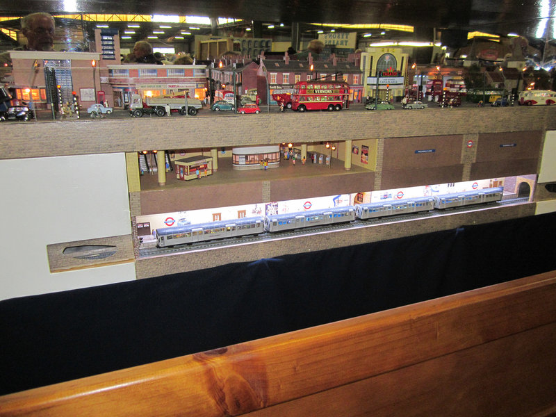201306TmbaModelRailExhibit 014