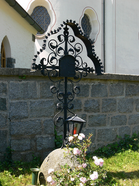 Grabstätte im Friedhof Weißenregen