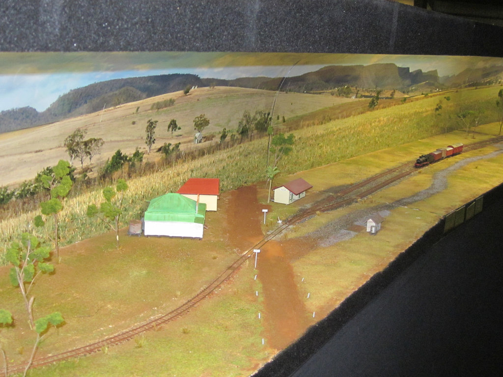 201206TmbaModelRailExhibit 046
