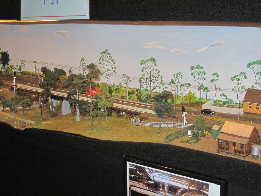 201206TmbaModelRailExhibit 078