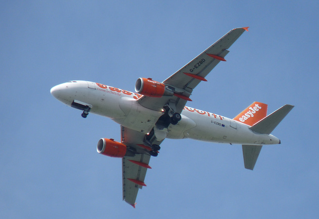 Airbus A319 G-EZBD (Easyjet)