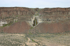 Waterfall into Frenchman Coulee