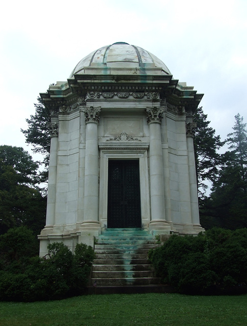 A Mausoleum in Woodlawn Cemetery, August 2008