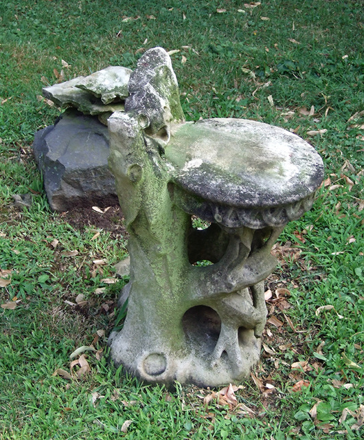 Odd Stone Stool or Pedestal (?) in Woodlawn Cemetery, August 2008