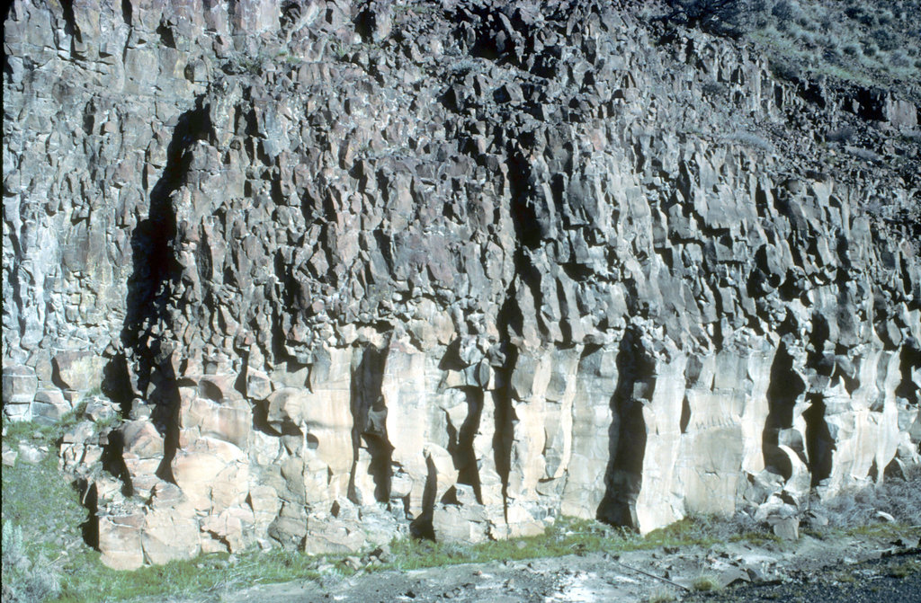 Columnar jointing in Columbia River basalt